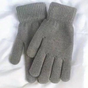 BRAND NEW Grey Warm Durable Full Finger Fleece Lined Winter Knit Stretch Gloves